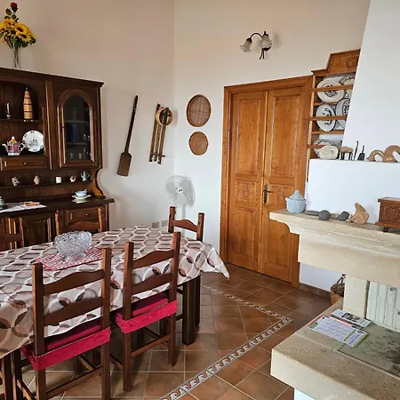 Sardina & Services Apartman *